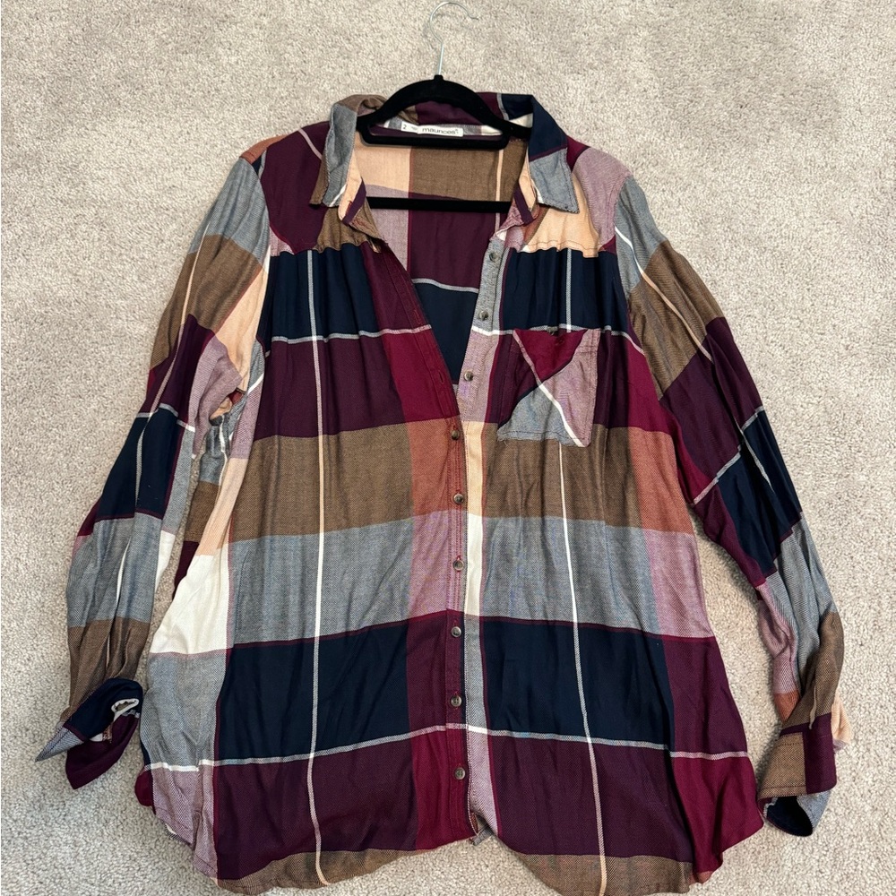 Maurice’s 2x plaid button up